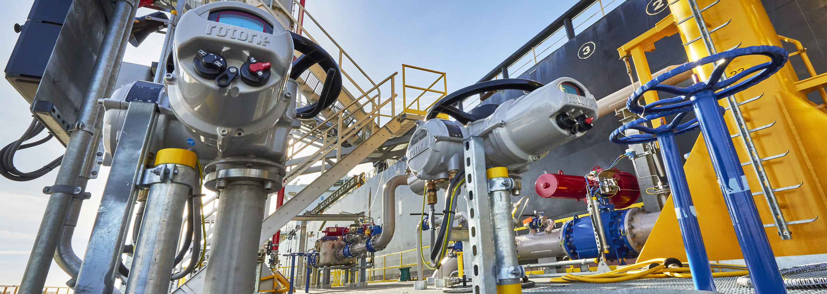 web-oilandgas-pneumaticvselectric.jpg